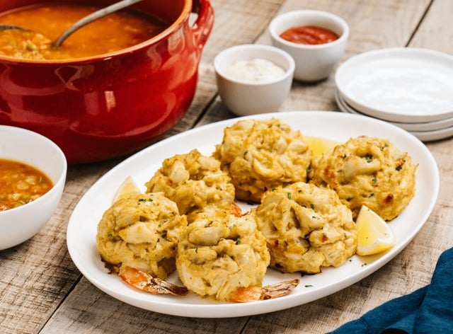 The Ultimate Guide to Baltimore’s Best Crab Cakes & Seafood Spots